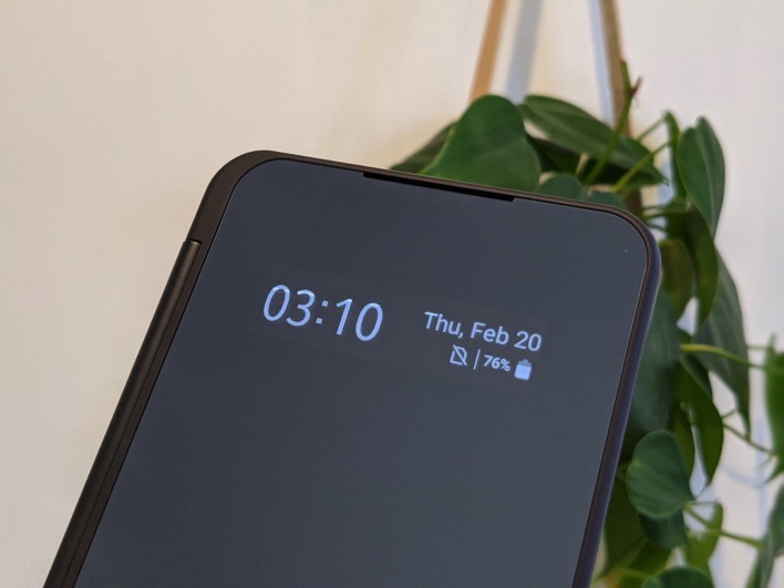 V60 case cover display closeup