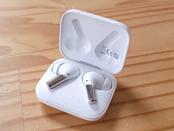 Oneplus buds z vs best sale airpods pro