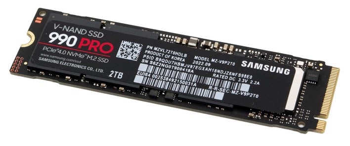Samsung 990 EVO SSD review: Upgrade your system with faster speeds and load  times