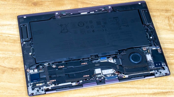 Dell 13 9315 Laptop Review: Ultralight Battery Champ - Page | HotHardware