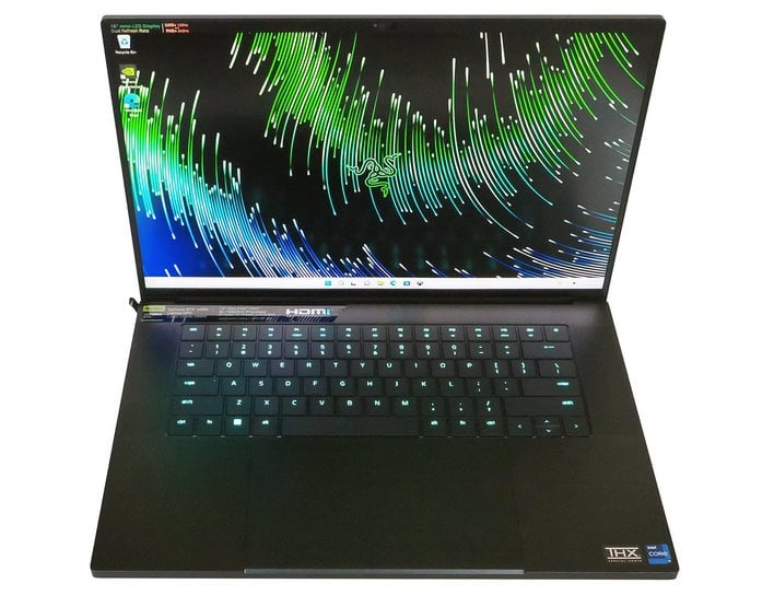 Razer Blade 18 laptop review: Smaller than many 17-inch gaming laptops :  r/hardware