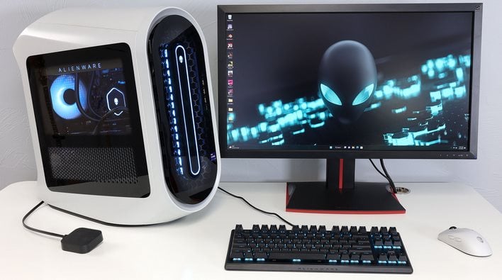 alienware aurora r15 with keyboard mouse monitor