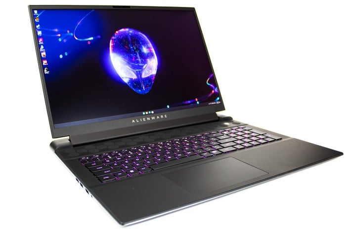 Alienware m18 R1 Laptop Review: Brawny Beauty