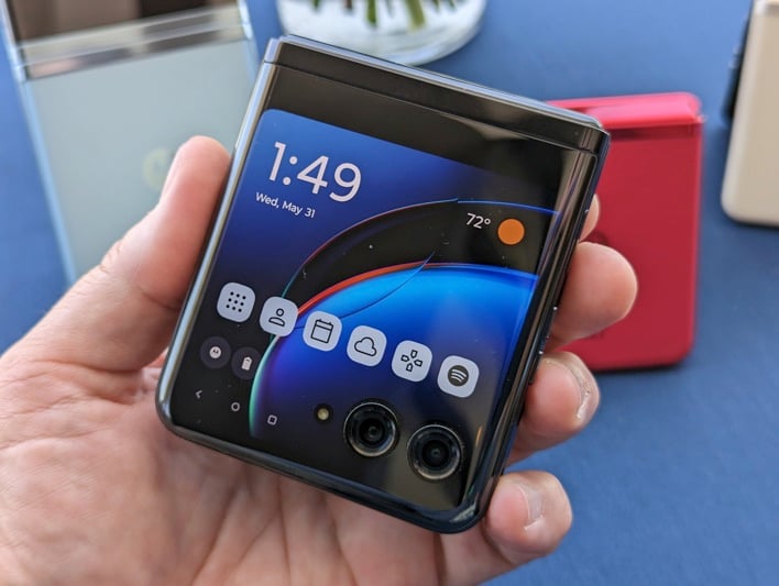 Motorola Razr+ And Razr (2023) HandsOn Flipping the Folding Phone