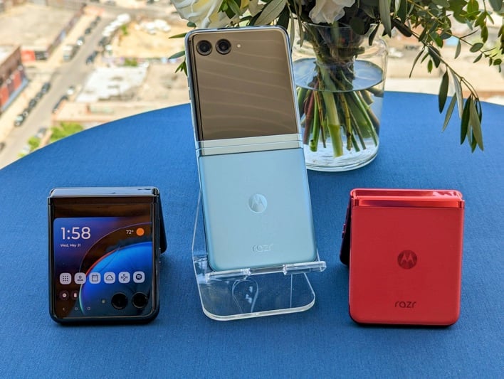 Motorola Razr+ And Razr (2023) Hands-On: Flipping the Folding Phone ...