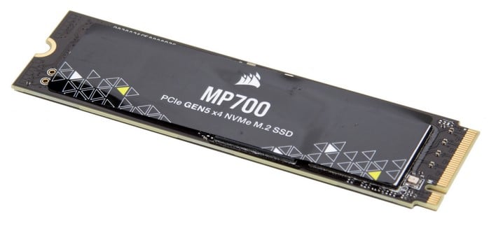 corsair mp 700 ssd angle 1