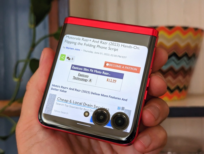 Motorola Razr+ (2023) Review The Folding Flip Phone, Reinvented