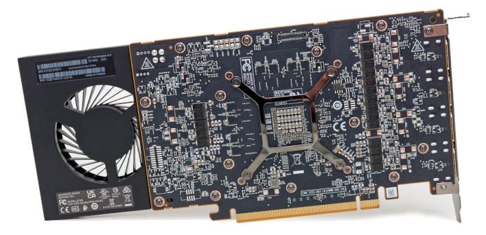 radeon pro w7600 back