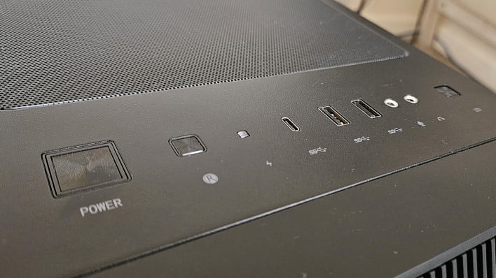 MSI Aegis RS 14 front IO