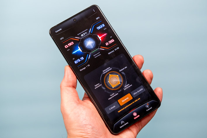 Asus ROG Phone 8 Pro 9