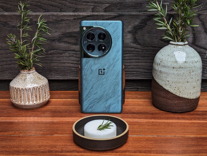 OnePlus 12 13