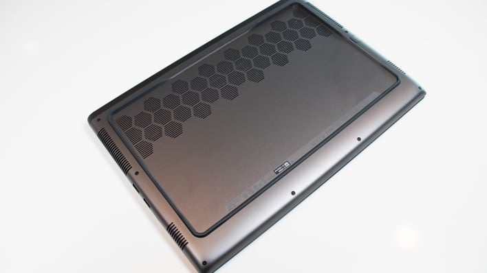alienware m16 r2 bottom