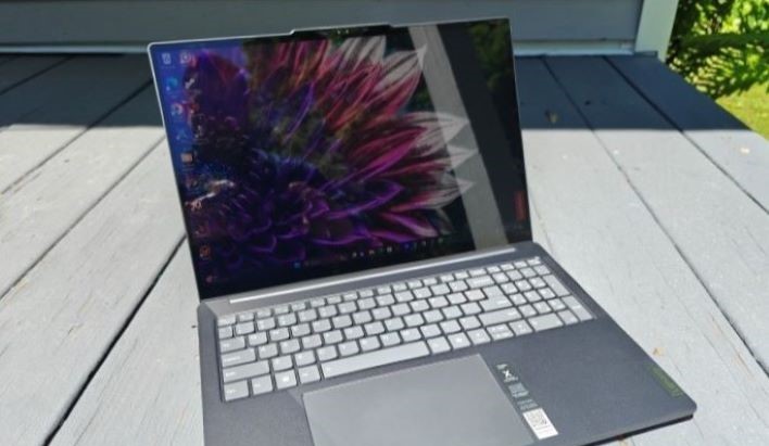 Pro9i display outdoors