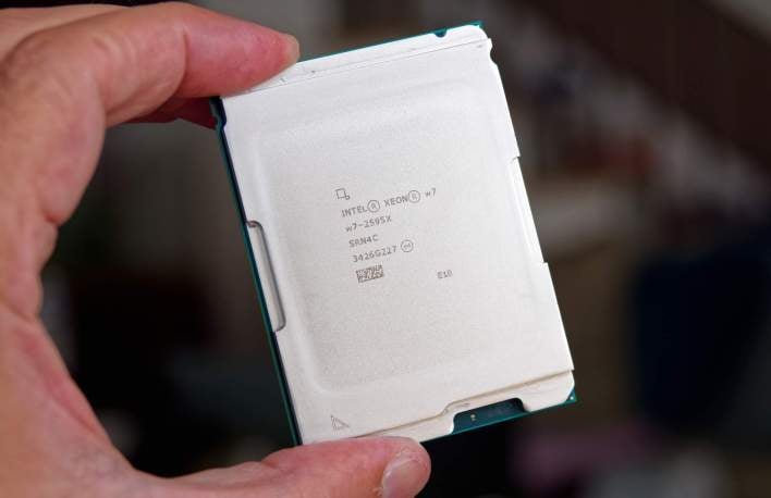 Intel Xeon w7-2595x in the test: The full power of a P-Core Pro workstation