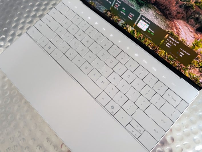 dell xps 13 9350 with intel lunar lake keyboard area