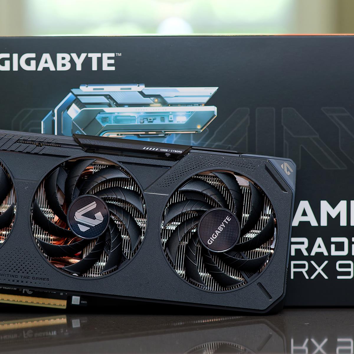 1x1_1200x1200_highres-9060-xt-