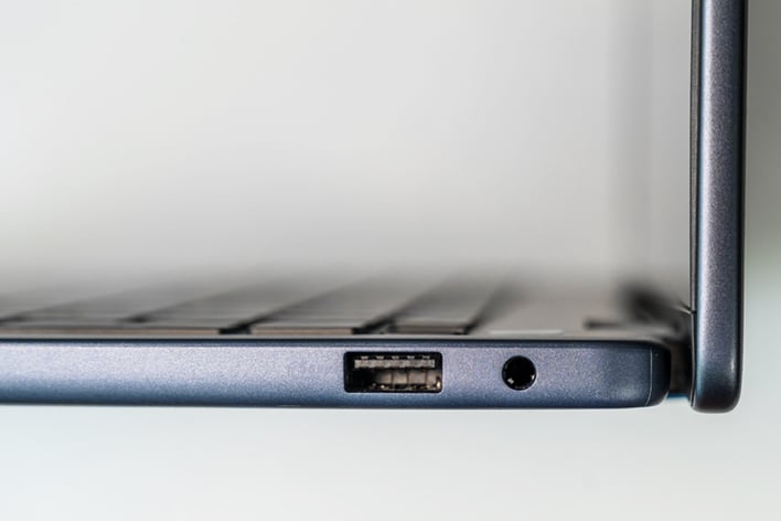 small dell 16 plus 2 in 1 right ports