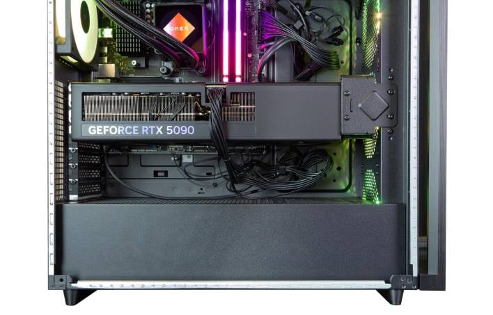 hp omen with ryzen and 5090 internals 3