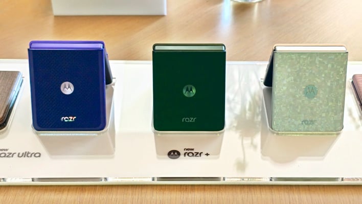 Motorola's 2026 Razr Fold Hands-On: Watch Out, Galaxy