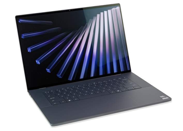 dell xps 16 2026 angle 1