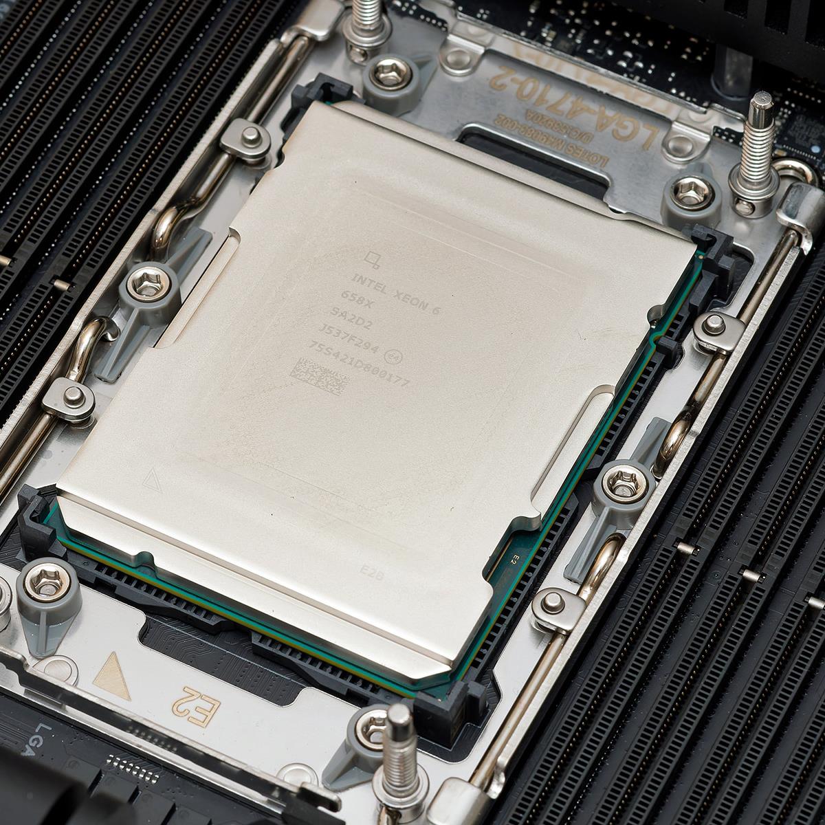Intel Xeon 658X Review: 24 Cores, Massive Memory Bandwidth Tested