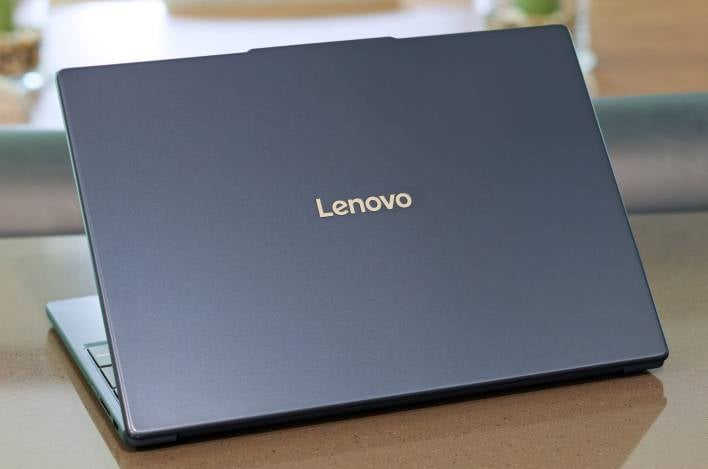 lenovo ideapad 3i with wildcat lake lid