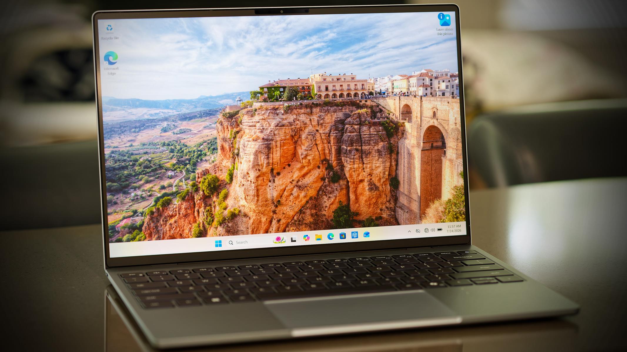 Dell XPS 13 2026 Review Intel Wildcat Lake Challenges Apple Dell XPS 13 2026 Review Intel Wildcat Lake Challenges Apple
