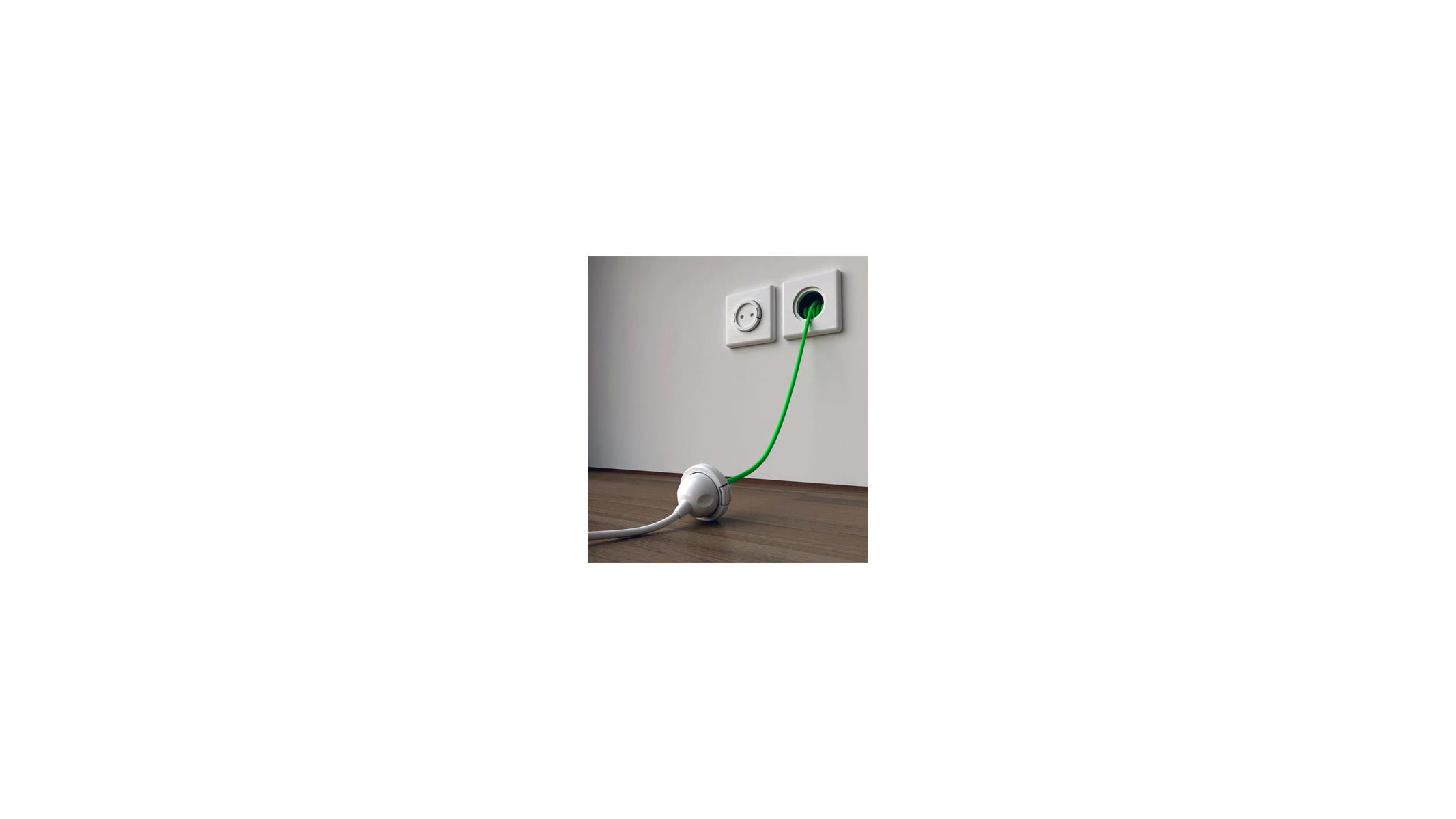 Recoiling Power Socket With Stowaway Extension Cord