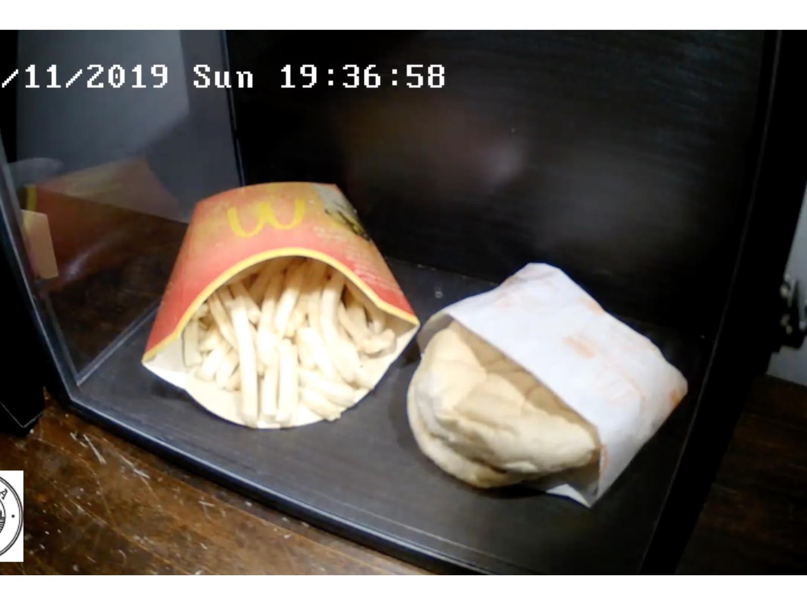 Iceland Livestreams A 10 Year Old Mcdonalds Cheeseburger That Won