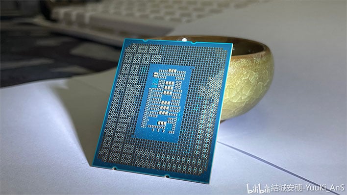 Close-Up Of Alleged Intel Core I9-10900 Processor Makes Appearance 