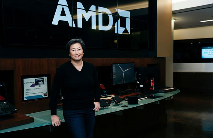 AMD Dr. Lisa Su In Front Of PCs