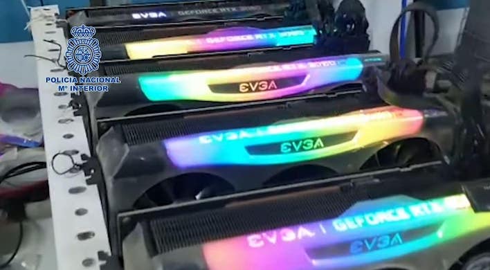 Видеокарты EVGA, используемые испанской компанией по добыче криптовалюты, недавно были демонтированы