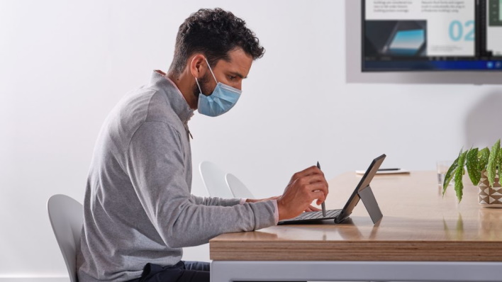 laptop use microsoft changing the insider program dev channel