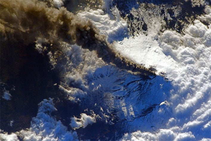 Дымовые шлейфы с горы Энта, вид с МКС