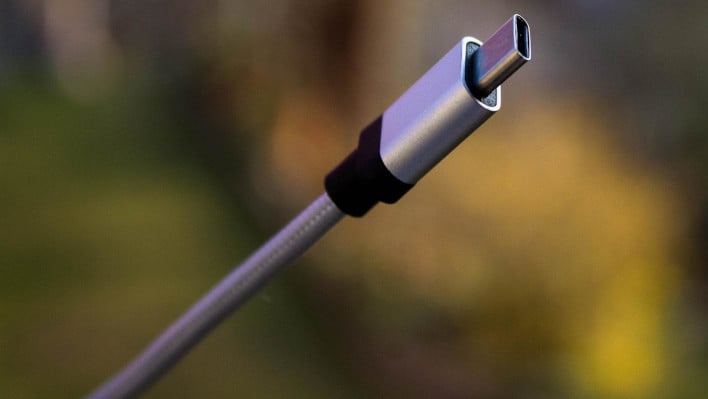 Pigs Spotted Over Cupertino As Apple Reportedly Tests iPhone With USB-C Ports