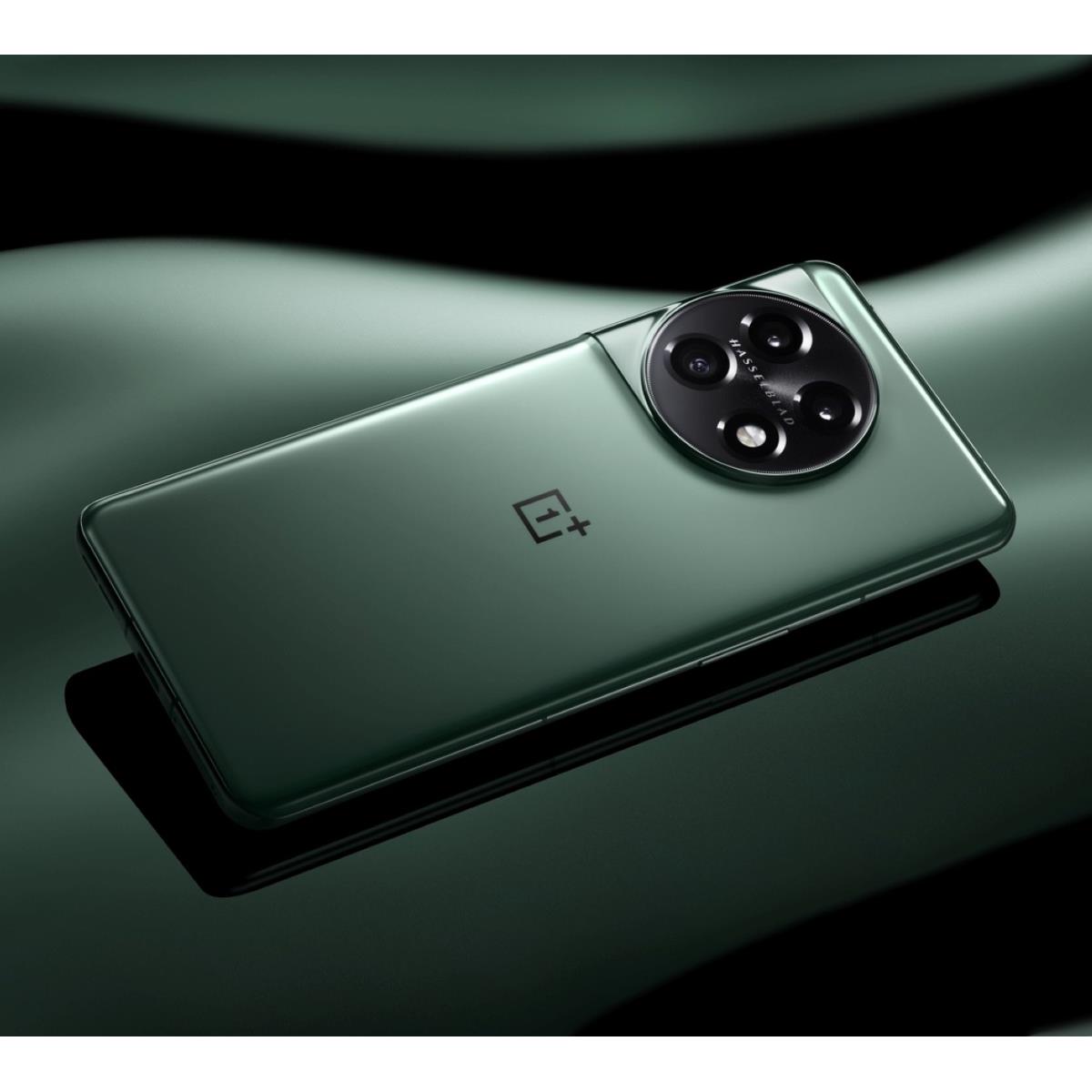 OnePlus 11 Leak Reveals Three Configs, Fresh Images And An Unboxing Shot
