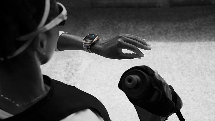 Apple Watch Ultra 2 lifestyle double tap gesture