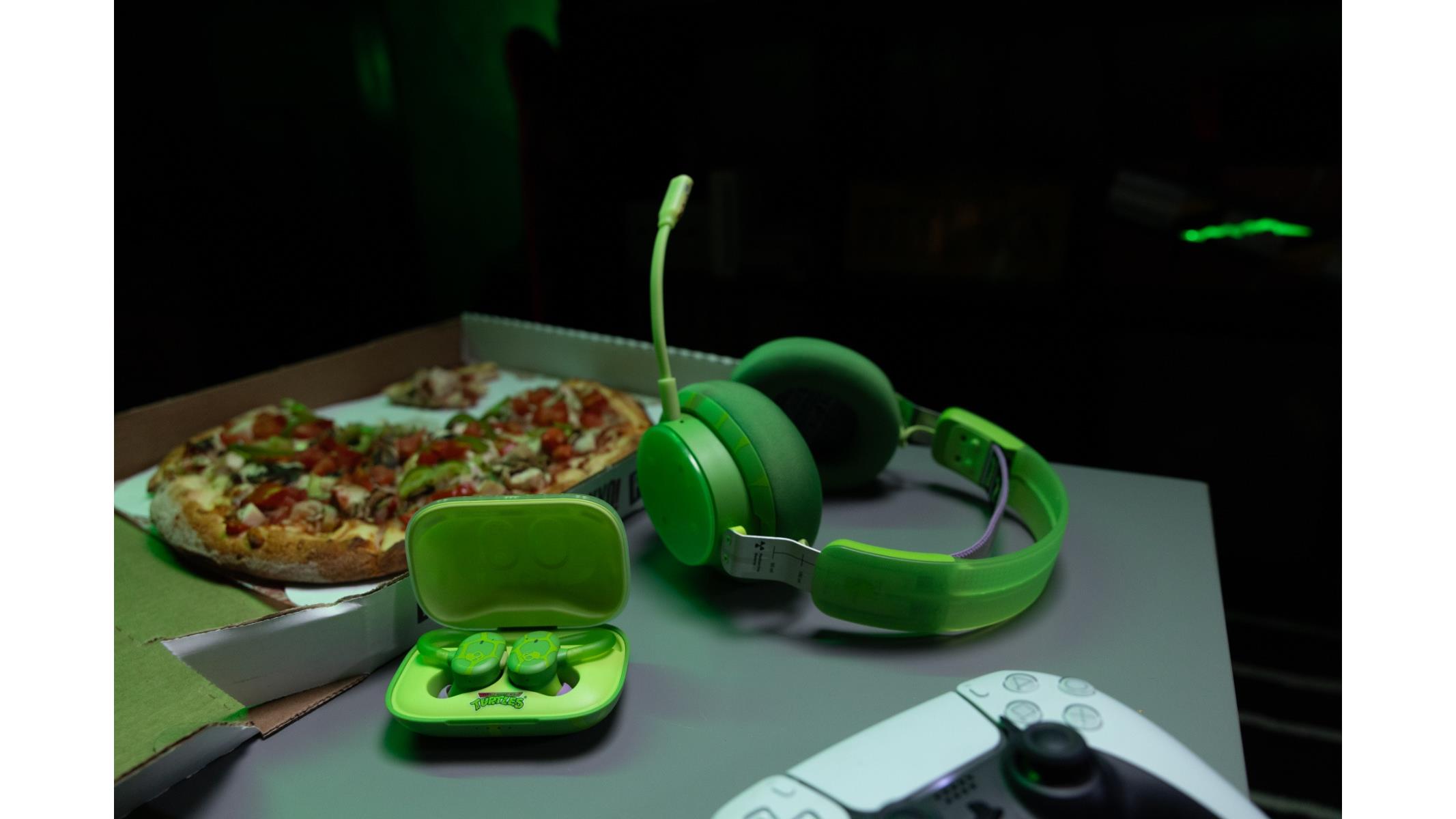 Skullcandy neon green discount headphones