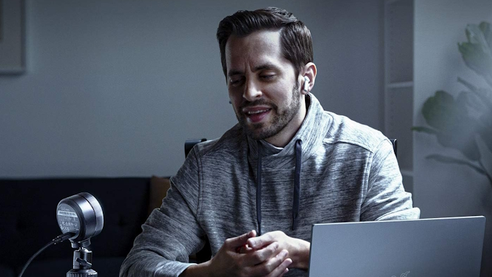 kiyo cyber monday 2023 deals to start live streaming to twitch kick youtube or zoom with