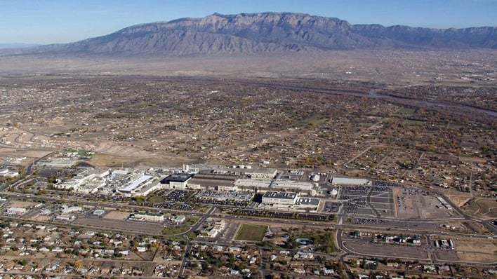 Intel Opens $3.5B Fab 9 Plant In New Mexico To Boost US Chip Production ...