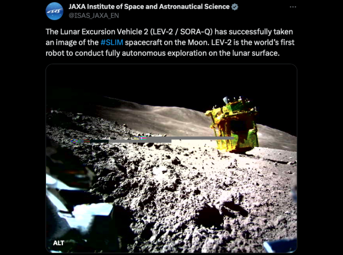 tweet jaxa slim moon image