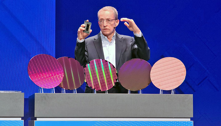 intel gelsinger holds clear water forrest 288 core chip