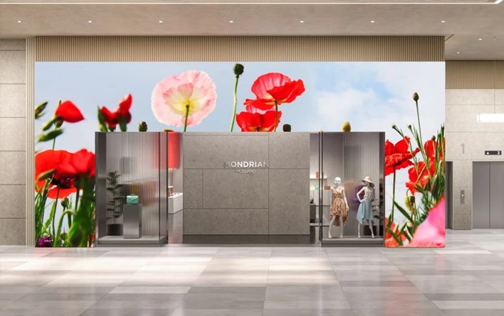 viewsonic ldc series displays around store entrance