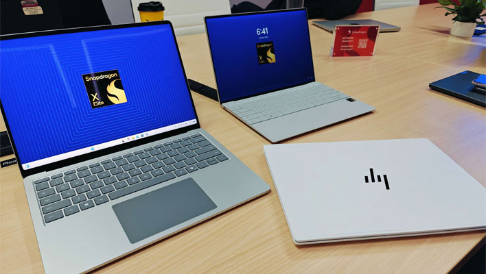 Laptop HP Snapdragon X Elite su un tavolo.