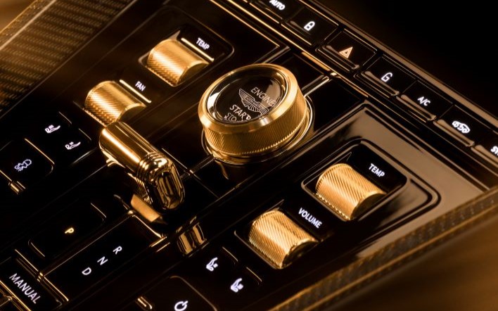 Aston%20Martin%20DB12%20Goldfinger%20Edition 11%20(2)