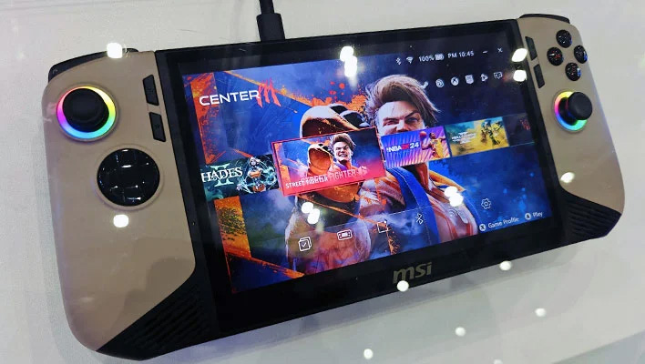 MSI Claw 8 AI+ handheld.