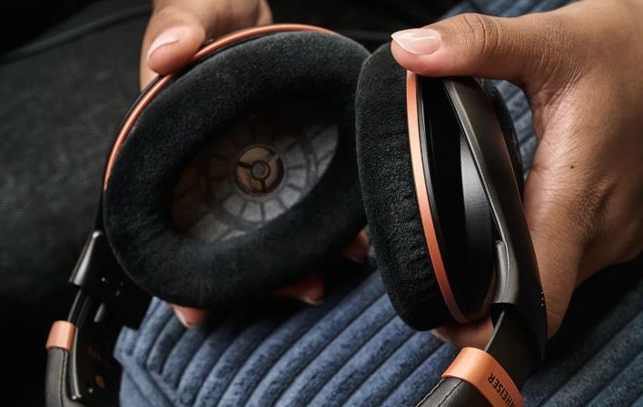 HD 505 Copper Application Shot PKF9155 1x1%20(2)