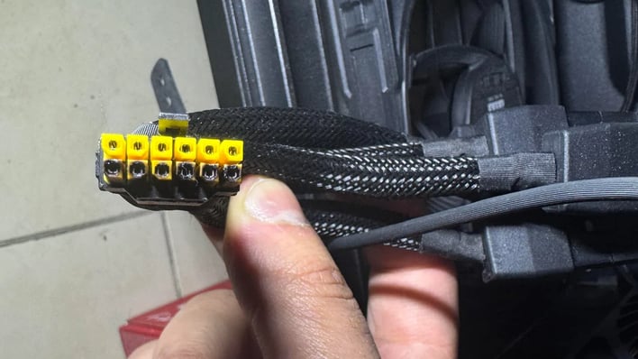 main msi yellow rtx 5090 connector burns news