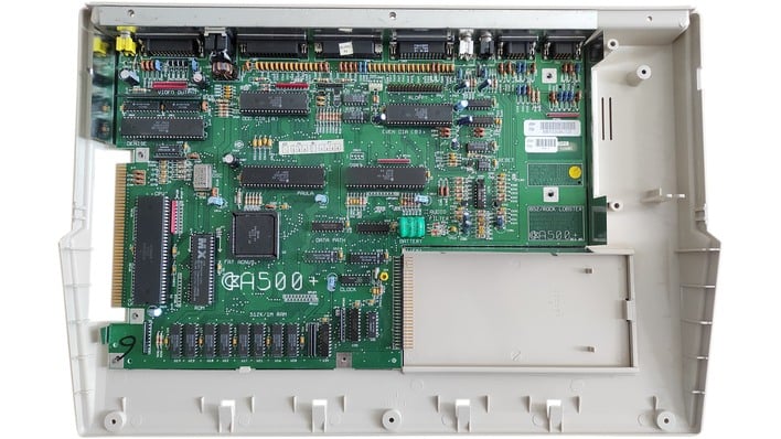 amiga 500 motherboard