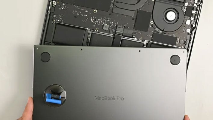M5 MacBook Pro Teardown Shows Apple's $527 Battery Replacement Kit Is Bonkers